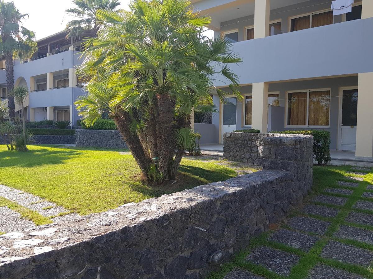 Asteraki Aparthotel Gouvia Exteriér fotografie
