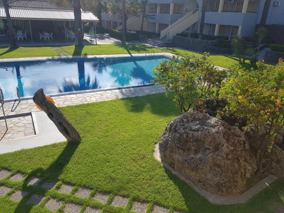 Asteraki Aparthotel Gouvia Exteriér fotografie